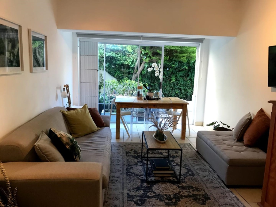 To Let 2 Bedroom Property for Rent in Sea Point Western Cape